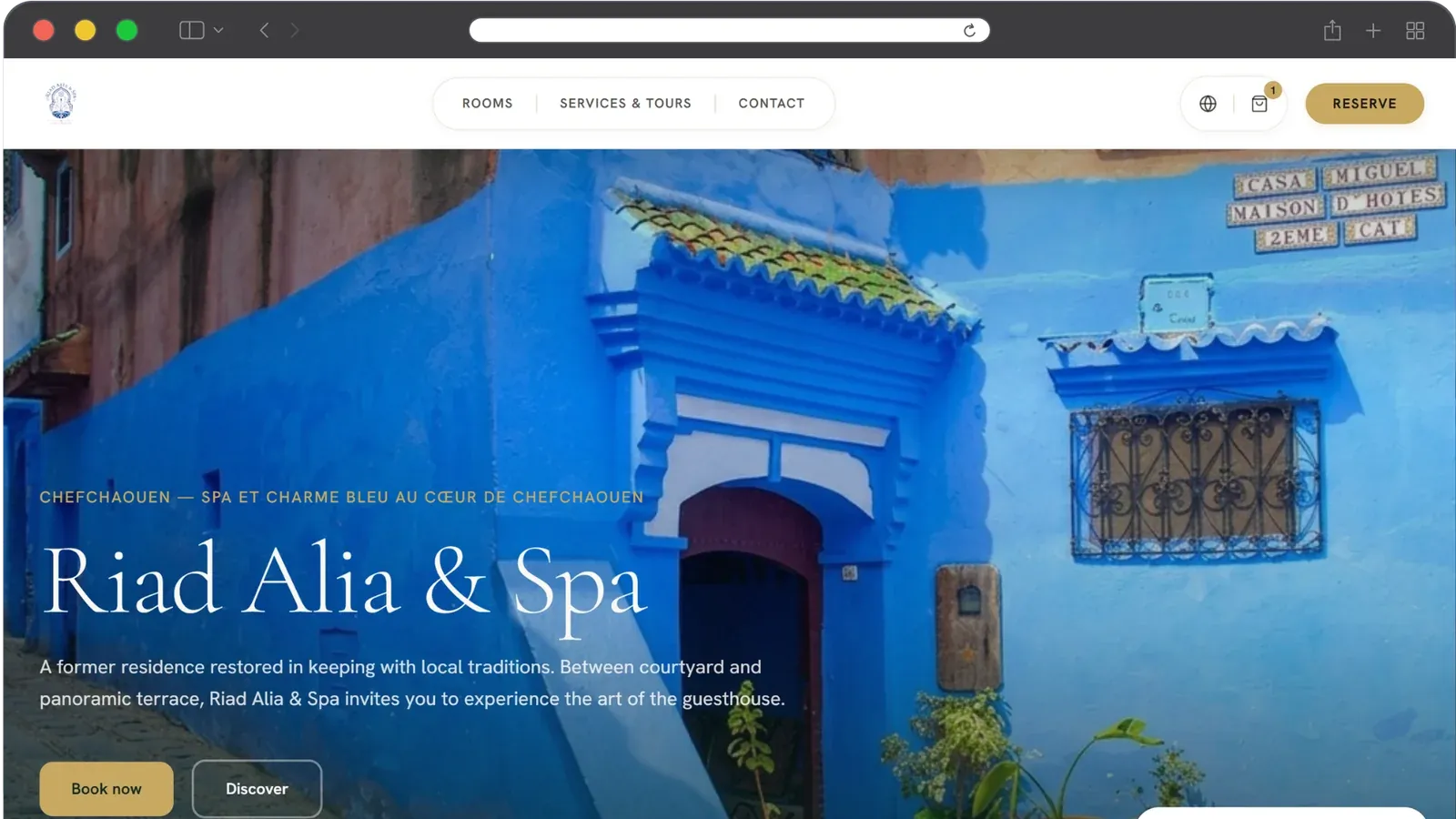 Riad Booking System Desktop Interface
